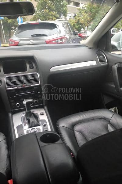 Audi Q7 Fu LL Servis Istoria