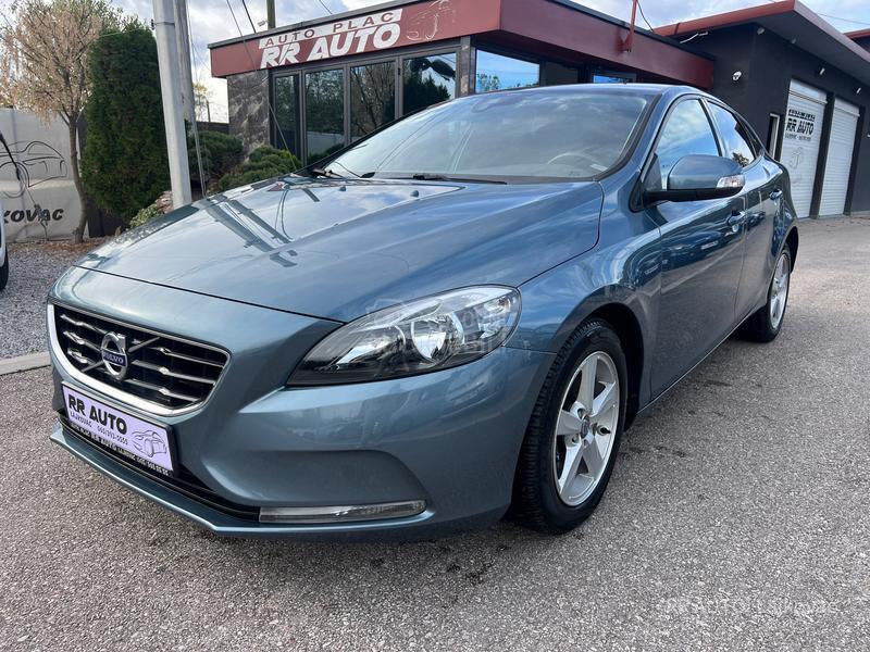 Volvo V40 1.6D MOMENTUM