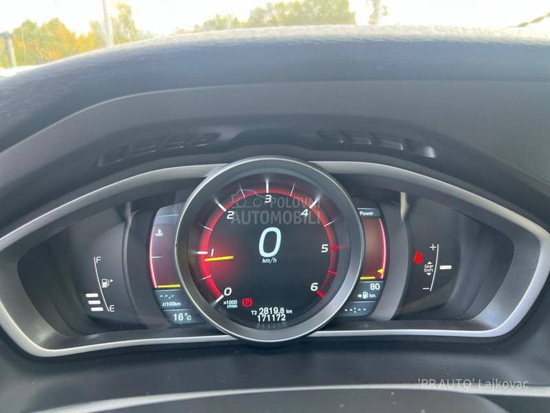 Volvo V40 1.6D MOMENTUM