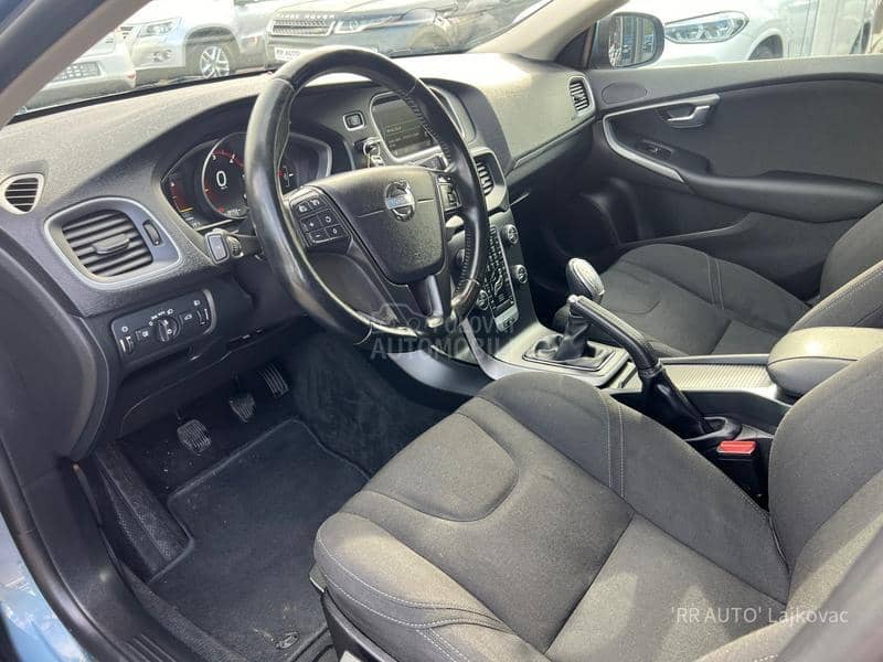 Volvo V40 1.6D MOMENTUM