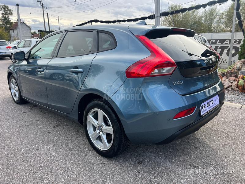 Volvo V40 1.6D MOMENTUM