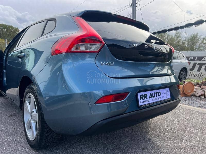 Volvo V40 1.6D MOMENTUM