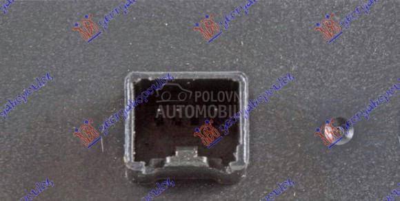 PREKIDAC U PREDNJIM VRATIMA CR