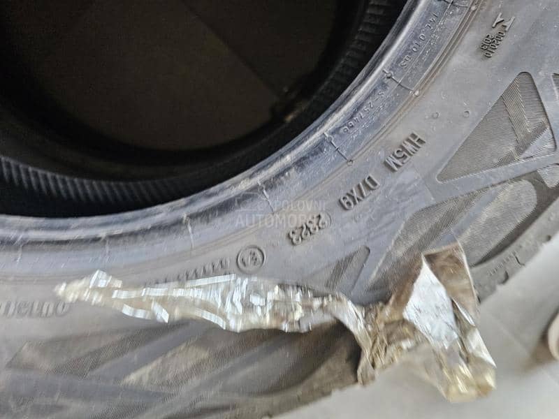 Continental 215/60 R16 Letnja