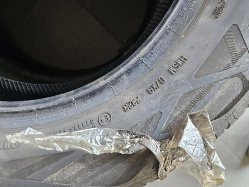 Continental 215/60 R16 Letnja