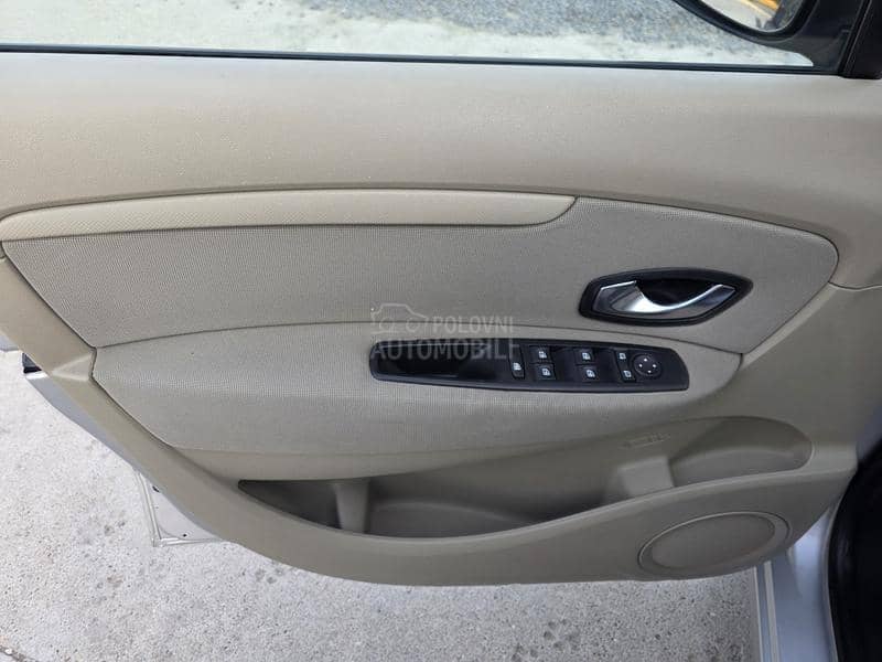 Renault Scenic 1.6 DCI N.A.V.I Renault Scenic 1.6 DCI N.A.V.I