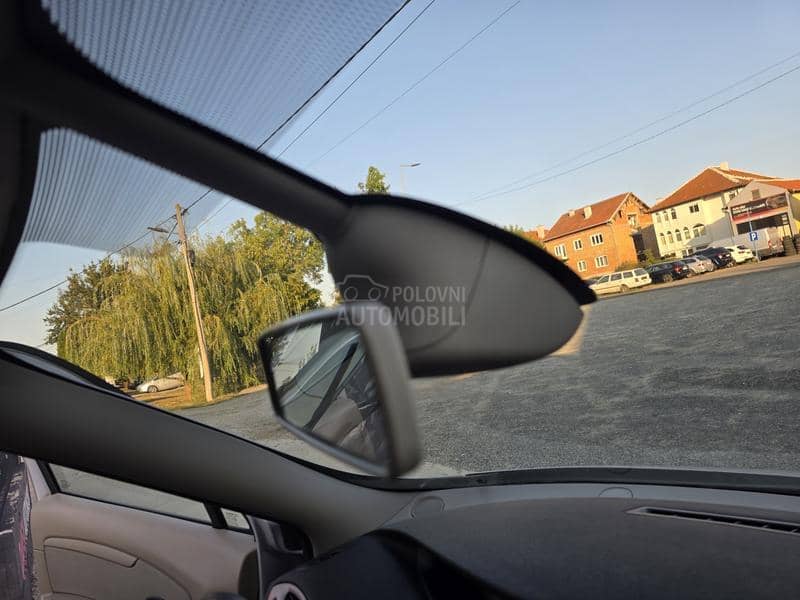 Renault Scenic 1.6 DCI N.A.V.I Renault Scenic 1.6 DCI N.A.V.I