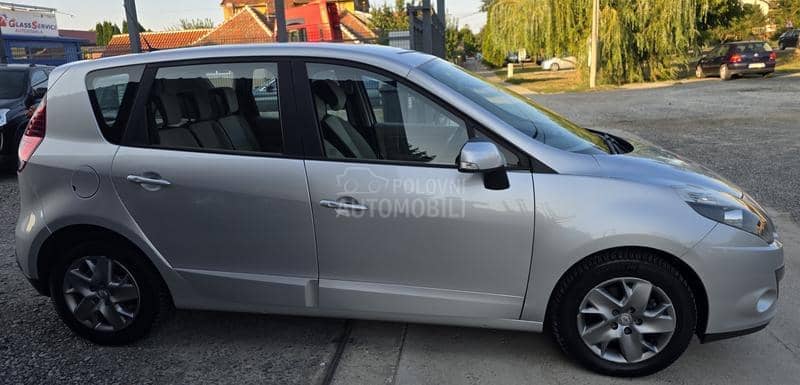 Renault Scenic 1.6 DCI N.A.V.I Renault Scenic 1.6 DCI N.A.V.I