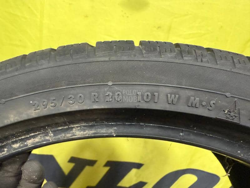 Continental 295/30 R20 Zimska