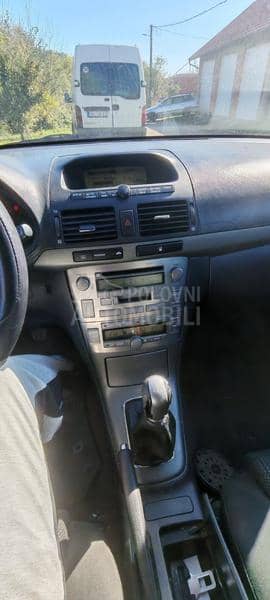 Toyota Avensis hitna prodaja