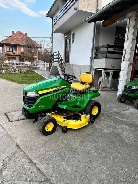 John Deere X300