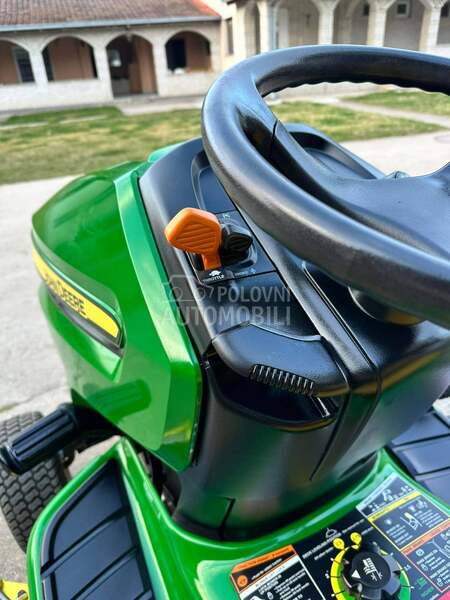 John Deere X300