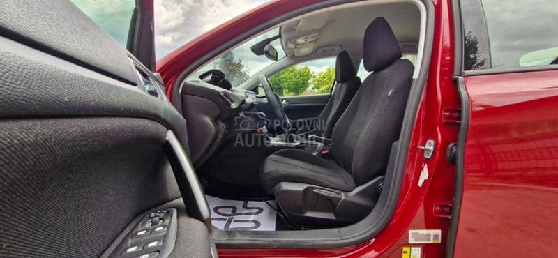 Peugeot 308 1.6HDI/LED/F U L L