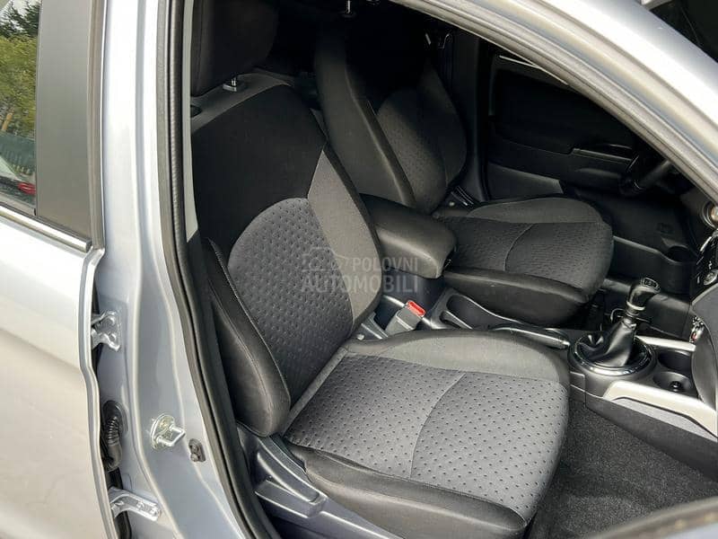 Mitsubishi ASX  Mitsubishi ASX