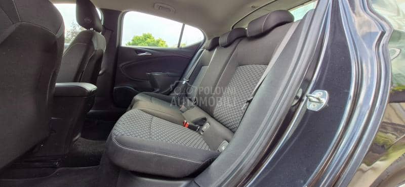 Opel Astra K 1.6CDTI/NAV/F U L L Opel Astra K 1.6CDTI/NAV/F U L L