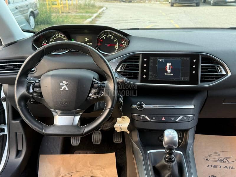 Peugeot 308 1.2 ALLURE