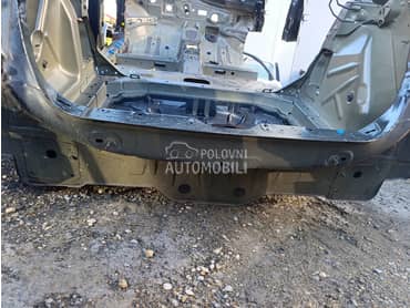 zadnji vezni lim za Peugeot 308 od 2013. do 2017. god.