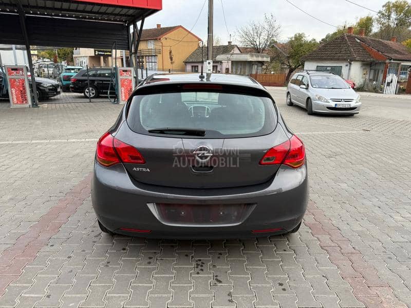 Opel Astra J 1.4 b //t.o.p//