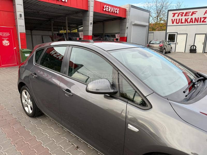 Opel Astra J 1.4 b //t.o.p//
