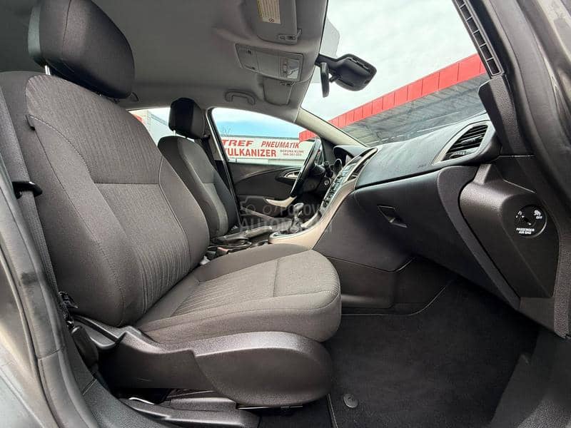 Opel Astra J 1.4 b //t.o.p//