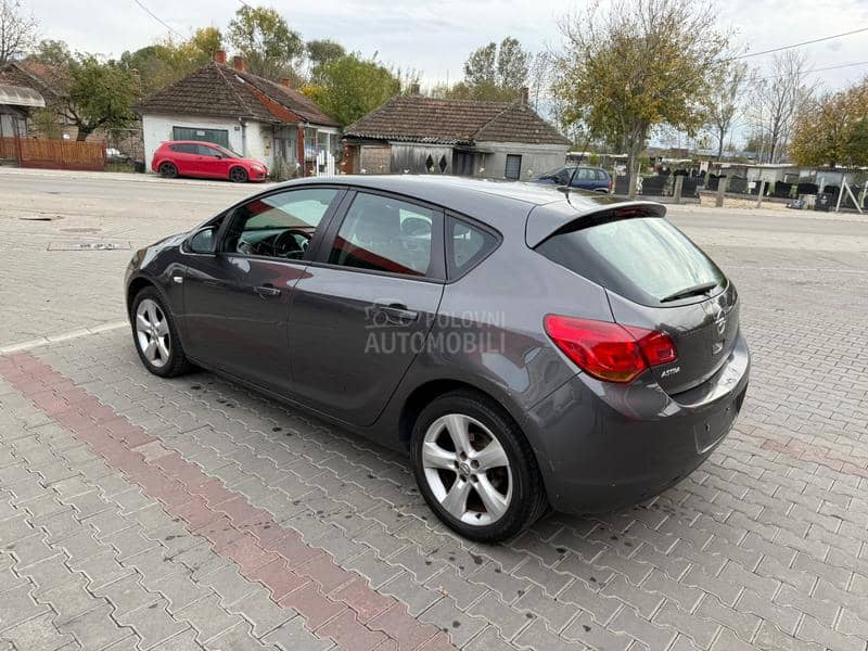 Opel Astra J 1.4 b //t.o.p//
