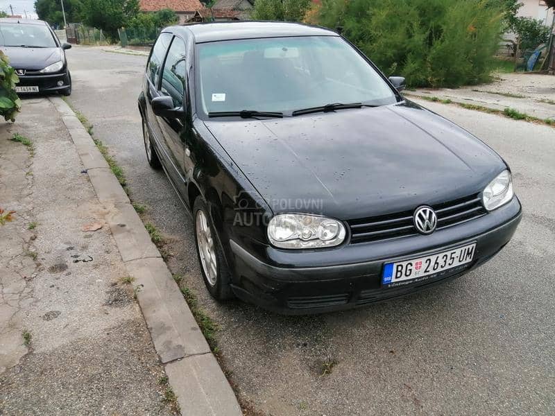 Volkswagen Golf 4 1,4 Dobar