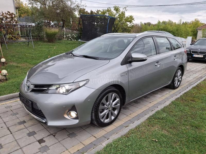 Toyota Auris 1.8 HYBRID