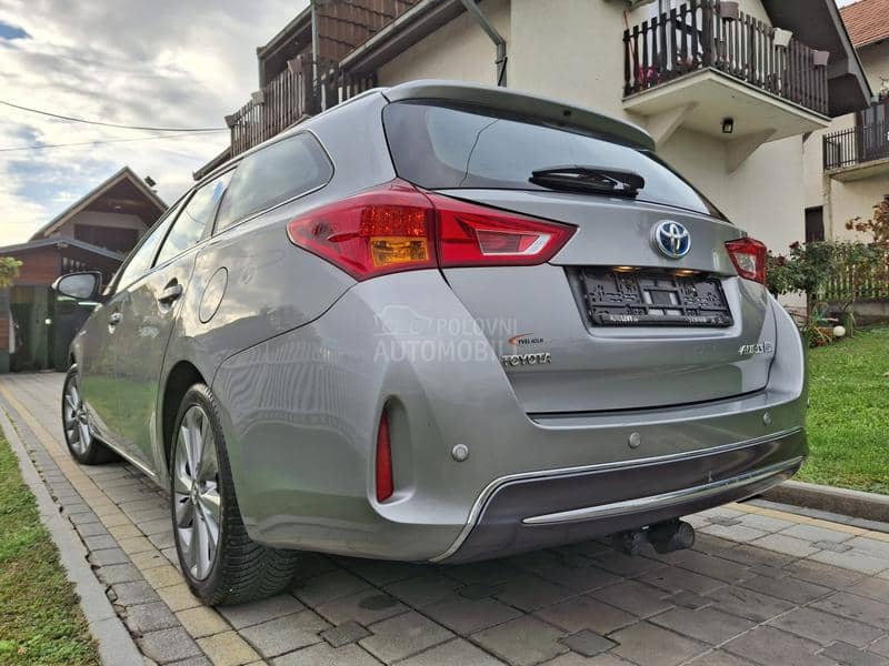 Toyota Auris 1.8 HYBRID