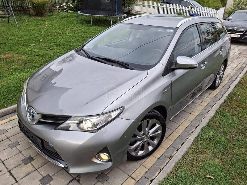 Toyota Auris 1.8 HYBRID
