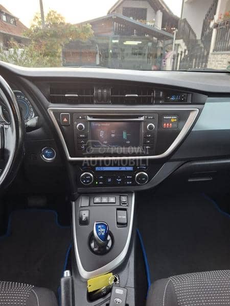 Toyota Auris 1.8 HYBRID