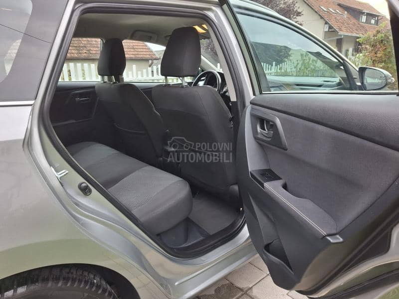 Toyota Auris 1.8 HYBRID