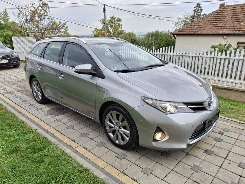 Toyota Auris 1.8 HYBRID