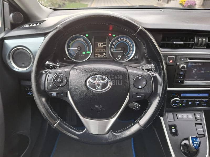Toyota Auris 1.8 HYBRID