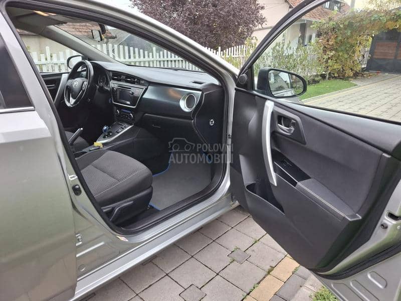 Toyota Auris 1.8 HYBRID
