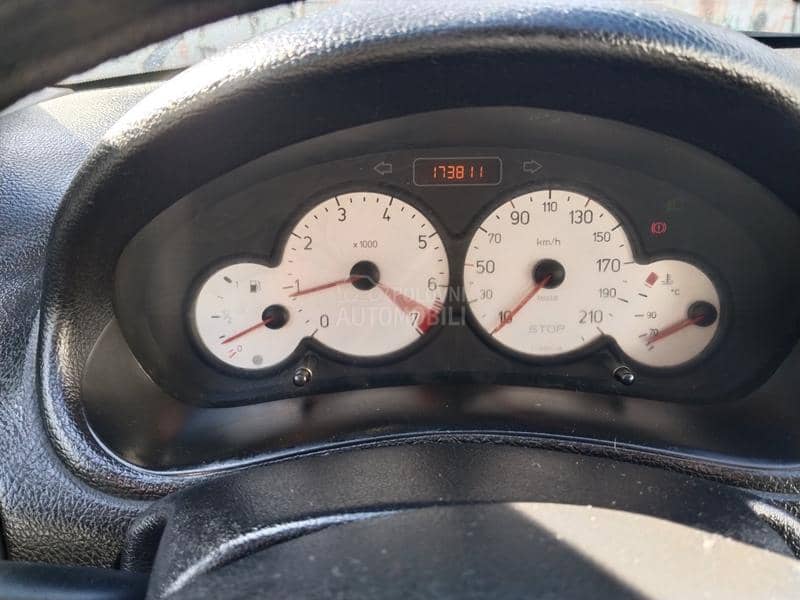 Peugeot 206 SW X LINE 1.4E