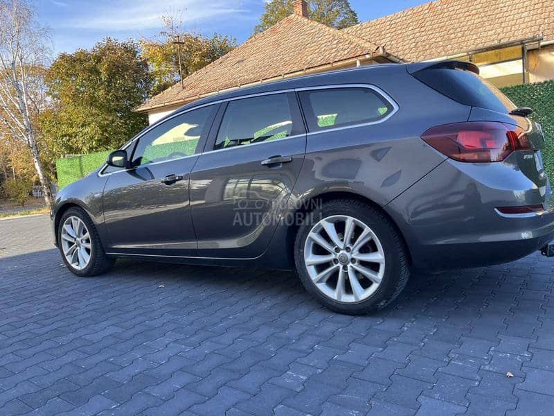 Opel Astra J 1.7