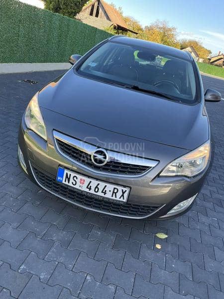 Opel Astra J 1.7
