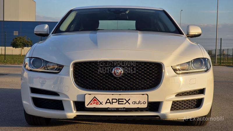 Jaguar XE 20d Pure