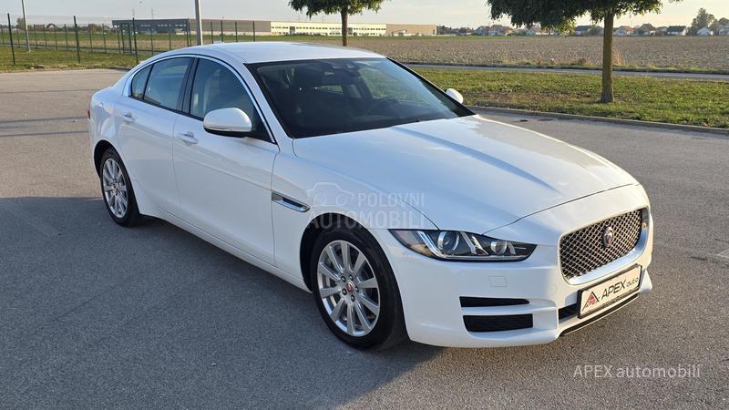 Jaguar XE 20d Pure