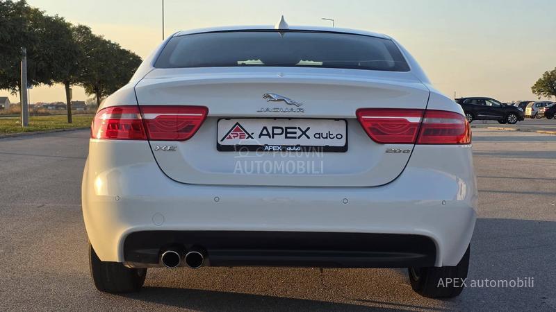 Jaguar XE 20d Pure