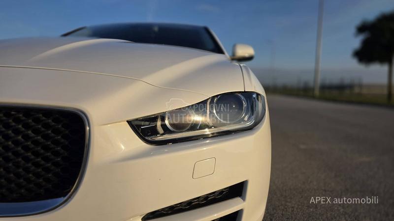 Jaguar XE 20d Pure