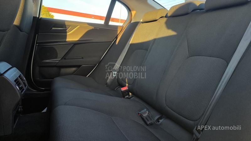 Jaguar XE 20d Pure