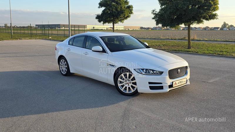 Jaguar XE 20d Pure
