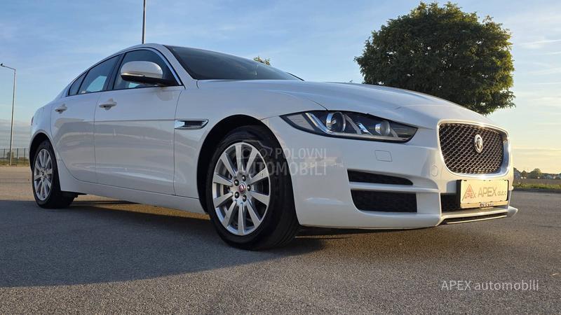 Jaguar XE 20d Pure