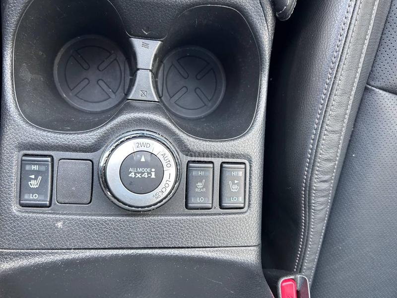 Nissan X-Trail TEKNA 4x4 360