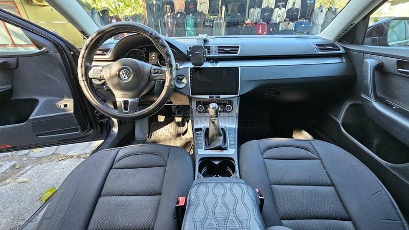 Volkswagen Passat B7 2,0 TDI BLUEMOTION