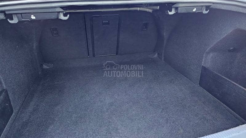 Volkswagen Passat B7 2,0 TDI BLUEMOTION