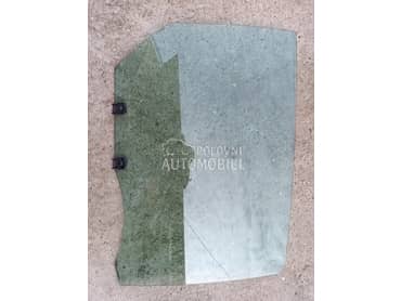 staklo zadnja desna vrata za Peugeot 308 od 2013. do 2017. god.