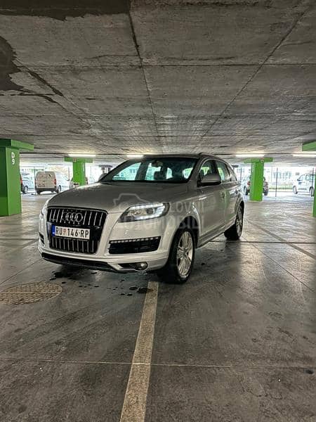 Audi Q7 