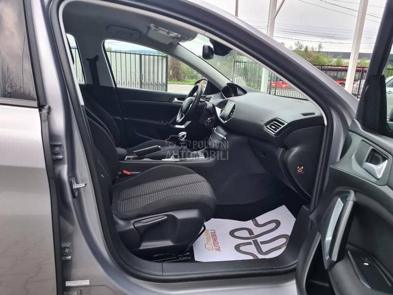 Peugeot 308 1.5 BLUEHDI PREMIUM